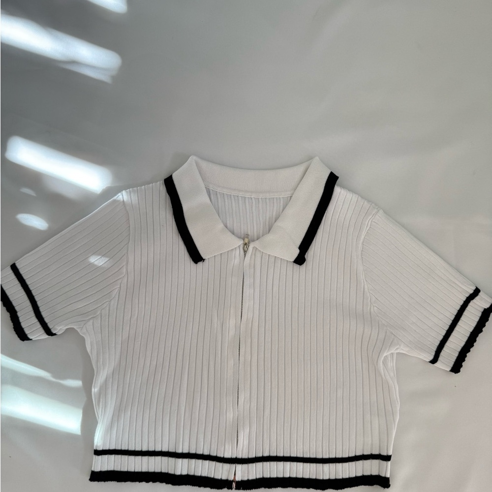 Women's Elegant Double Zip T-Shirt - Slim Fit Short Sleeve Cropped Size S